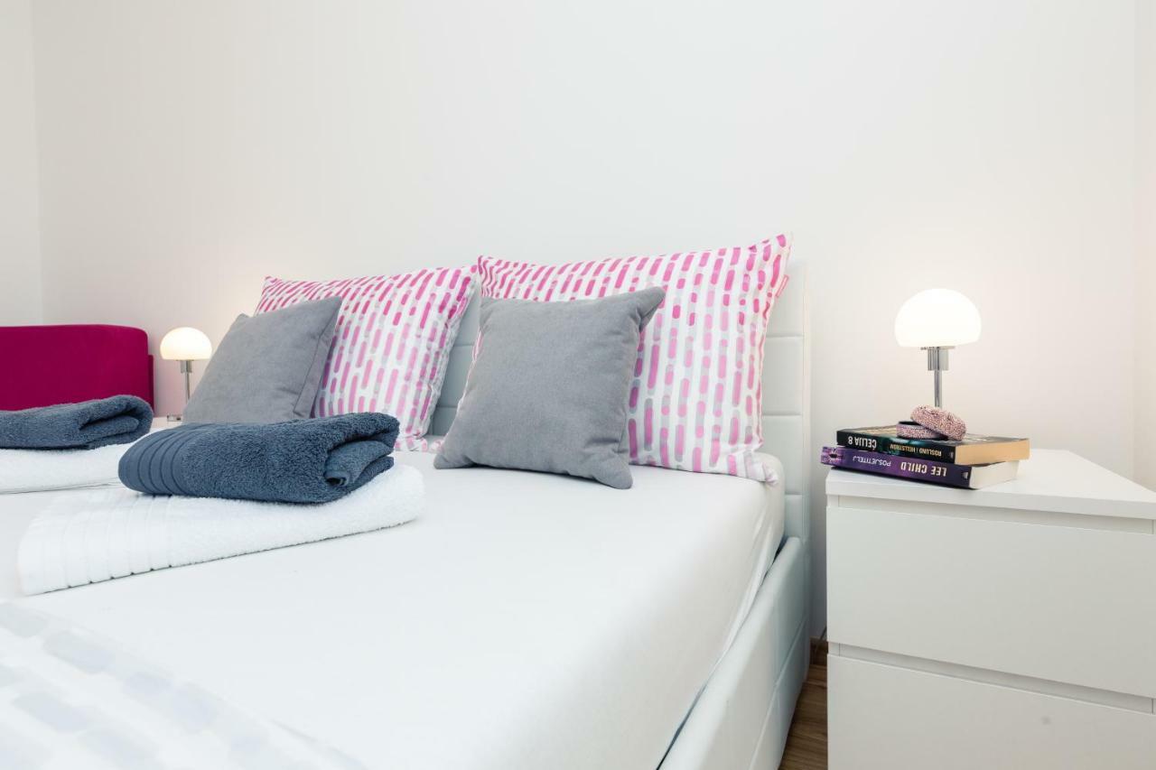 Luxury Apartment Angel สปลิท ภายนอก รูปภาพ