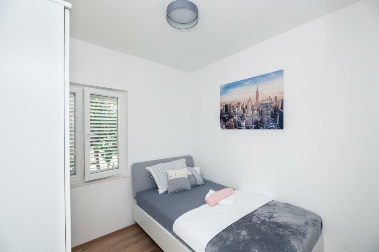Luxury Apartment Angel สปลิท ภายนอก รูปภาพ